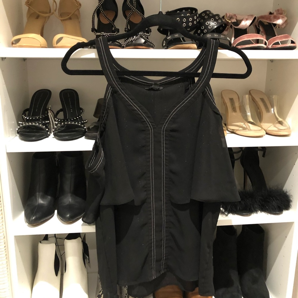 Guess Cold Shoulder Top